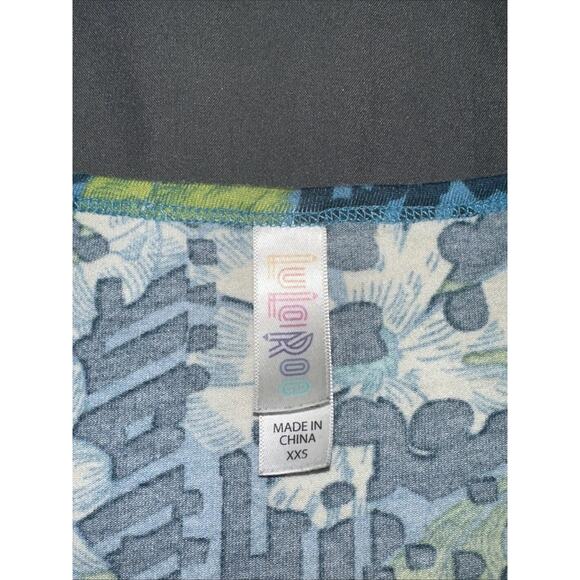 women’s Top LULAROE xxs oversize floral/paisley short sleeve scoop neck - Picture 4 of 9